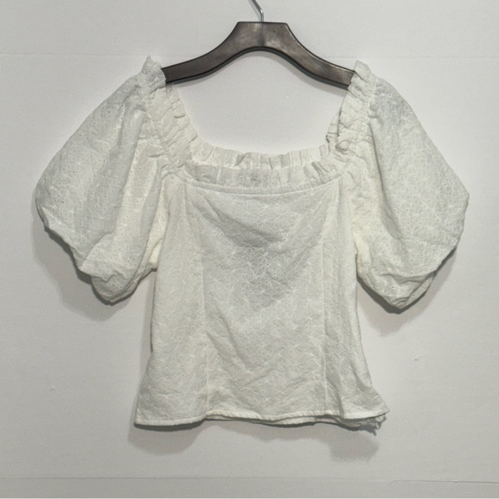 Ever After Elegant Cotton White Puff Sleeve Off-the-shoulders Top. New with tag.